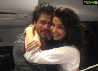 Archana Instagram - To someone who only behaves with so much soooooo much humility love warmth & in a trés dignified manner like none other! Thank youuuu for evrythingggggggg SRK @iamsrk only LOVE FOR YOUUUU