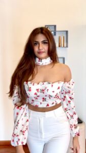 Arthi Venkatesh Instagram - Dusk till Dawn.. 1. Lounge wear @ugatbyjlc 2. Top @thehazelavenue Trousers @bershka 3. Dress @thehazelavenue