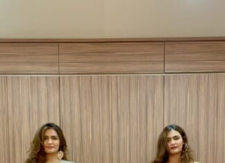 Arthi Venkatesh Instagram - Can you guess which one is me?😉 . . . . . #doubletrouble #doubleup #daylook #nightlook #fashion #trendy #black #skirts #casual #uaual #outfitinspo #oneaintenough #lockdown #bored