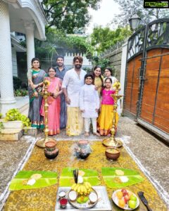 Arun Vijay Instagram - Our pongal tradition...❤
Missed Appa, Amma and rest of the family!! God bless everyone...🙏🏽
