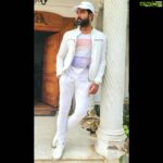 Arun Vijay Instagram - Whites!!❤🤗 #SetTheMood #AV #positivevibes