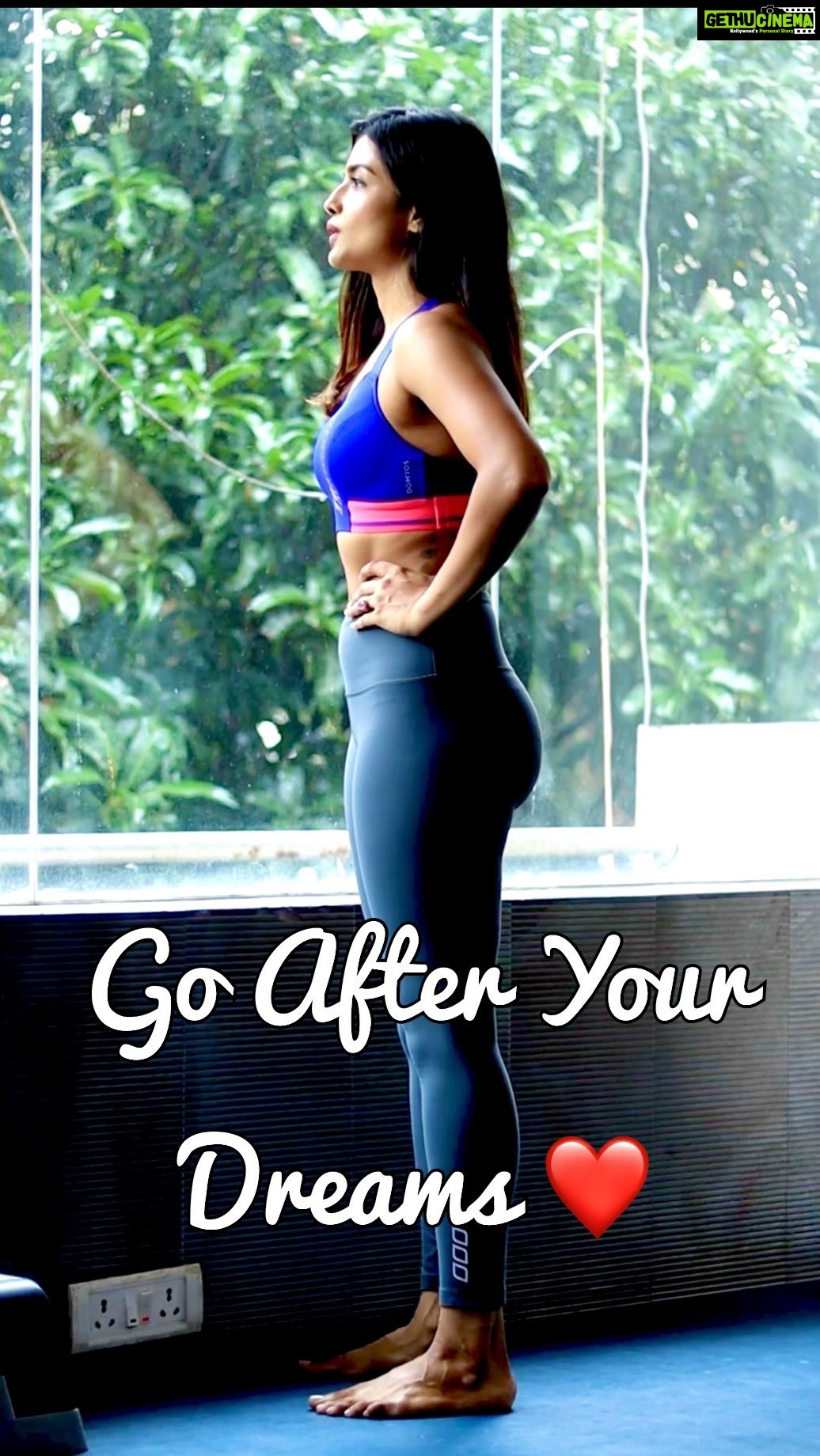 Ashna Zaveri Instagram - Growth is painfully , Change is painful , but nothing is as painful as staying stuck where you don’t Belong ❤️ #getitdone #goafteryourdreams #motivation #workhard Location - @jgsfitnesscentre
