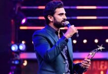 Ashok Selvan Instagram - The firsts are always special. Thank you @siimawards @vishnuinduri and team #OhMyKadavule . And my dear makkalay , I love you! Miles to go.. lets go together :) #siima #beginning