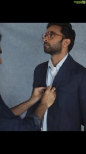 Ashok Selvan Instagram - “We are all just ordinary men with some crazy obsessions!”
minimalist yet iconic style by the amazing @osmanabdulrazak and captured in mono* by my good friend @thestoryteller_india
Going #DapperDa @gabbana.life
H&M @purpleparroteatingcarrot
~
With the usual suspects;
@thegentlemanscommunity
@southside.in @bredastudio
assisted by @pradeep__rajaa and the entire #OAR team!