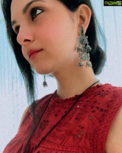 Ashwathy Warrier Instagram - Holding on dearly to my Indian roots in UK 😜 #just #me #india #uk #tradition #selflove #selfie #growing #change #earrings #blackmetal #red #top #jewellery #simple #styling