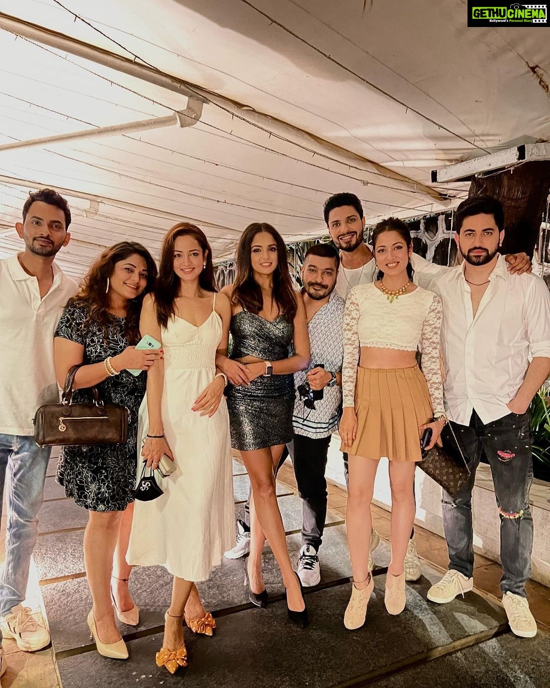 Asmita Sood Instagram - Ringing in birthdays has always been special for me… 2021 has been a roller coaster ride of its own… But I’m grateful for the learnings and the growth it brought alongwith it.. Looking forward to what 2022 has in store!🤞🏻👀 Thank you everyone for the wishes and love..I read each and every one of them..and a special thank you to my crazy friends for sharing the birthday enthusiasm with me..yet again! ♾💖🥳🤣🙌🏻 #happybirthday #love #justme #asmitten #asmitasood #anotheryearwiser😉