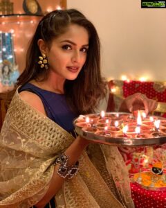 Asmita Sood Instagram - Let there be Light 💫🪔✨ #happydiwali #frommeandmine #familia #diwalivibes #staylit #home