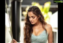 Asmita Sood Instagram - I am ninety-nine percent angel But,oh.. that one percent 👑 . . . . Clicked : @super_devang MUA : @makeup_by_nainaa Hair : @little_hair_poetry Creative and production : @pixelspace_studios ; @amanlakhani Location : @cafepanamamumbai #ootd #shootdiaries #asmitasood #asmitten Mumbai, Maharashtra