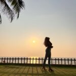 Asmita Sood Instagram - Sometimes only time can answer all your questions.. 🔮 . . . . #letgo #trusttheuniverse #justme #silhouette #sunsets #beauty #love #be #asmitten Mumbai, Maharashtra