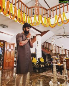 Atharvaa Instagram - May the days to come bring in a lot of positivity.  Here's Wishing you and your family a very Happy Diwali !! 🤗💥