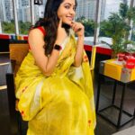 Athulya Ravi Instagram - You don’t have to be great to start.. but you have to start to be great 👍👍💪💪😍😍 #backtomemories #suntv #aftertemplevisit Tqq for the linen colourful saree @ruffle_trends ❤️❤️