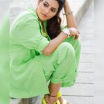 Athulya Ravi Instagram - Its in the eyes! Always eyes ❤️❤️❤️ #love #gratitude #grateful #positivity !!!! Love this parrot green 👗 @howwhenwearclothing 🙌 M&H @arupre_makeup_artist 🥰 Clicked @pk_views 📸
