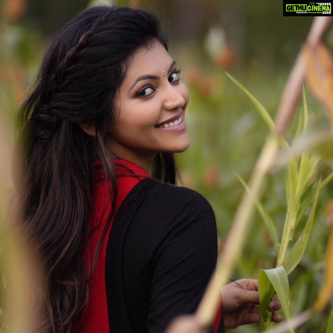 Athulya Ravi Instagram - Happy Onam to all my sweethearts ❤️❤️ #happyonam #smile #happiness #blacklove 😍 Clicked by @pixelbeezphotography M&H by @ashumakeover 😍