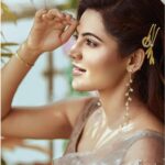 Athulya Ravi Instagram – Aspiring beam of light 🤩🥰 #sunlight #riseandshine #shadesoflight 🥰
organza saree @vkfashion2018 👗
M&H @arupre_makeup_artist ❤️
Clicked @nirmalvedhachalam 📸
Accessories @tayshabytanyaa 🥰 earrings @yoursethnically !