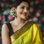 Athulya Ravi Instagram – அனைவருக்கும் இனிய விஜயதசமி நல்வாழ்த்துகள் !!! ❤️ wishing everyone a Happy Dussehra 🤩
Saree @ruffle_trends 🥰
Blouse designed : @hamsadhwaniprem @samyamaboutique ❤️
M&H @viji_sharath 🥰
📸 @yadhuphotography_weddings 📸
Earrings @neethu_jewels 🥰