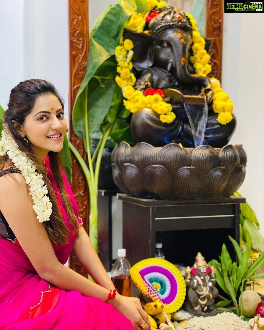 Athulya Ravi Instagram - அனைவருக்கும் விநாயகர் சதுர்த்தி நல் வாழ்த்துக்கள் 🤩 Hoping this ganesh chaturthi will be the start of year that brings happiness for all of us 🥰🥰 #ganeshchaturthi #blessingsforall Saree @elegant_threads_by_salma ❤️