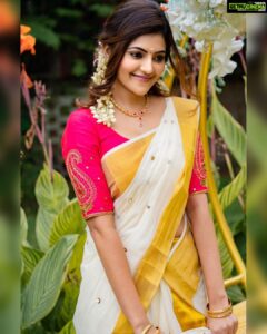 Athulya Ravi Instagram - Happy onam 🥰🥰❤️ #onam #onamfestival !! 
Kerala saree @db_keralasarees ❤️
M&H @arupre_makeup_artist sisters ❤️
Clicked @jascapturesstudio ! Edit @rohi.official_ !!
Shoot organised : @makmediaandentertainment 
@mani_aka_mak 
Location : @elementsoneastcoast