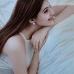 Athulya Ravi Instagram - HOPE ! Have Only Positive Expectations!! ❤️❤️ #hopegood #positivevibes !! #weekendvibes Clicked @irst_photography 📸 M&H @arupre_makeup_artist ❤️