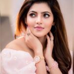 Athulya Ravi Instagram – Do everything with a good heart & expect nothing in return ! And you will never be disappointed 😍 
#weekendvibes #positivity #pastelcolors #smile 
Clicked @camerasenthil 🤩
M&H @arupre_makeup_artist ❤️
Pro @teamaimpro @sathish_pro
Top @fashion_wardrobe3 😍