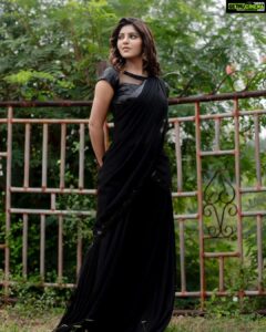 Athulya Ravi Instagram - Black is love ! ❤️ Happy Sunday sweethearts 😍 #blacklove #halfsaree #sunlight 🤩
Black dress designed @abarnasraman 😍 @abarnasundarramanclothing 
Clicked @kiransa 👏 @kiransaphotography 
M&H by @viji_sharath 😍