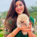 Athulya Ravi Instagram – Introducing my new world on this special day #valentinesday ! The love for my new puppy is fur real ! Here is #bruce #teacup #teacuppuppies #myvalentine❤️ Little pup,big world 💃
Half saree @_nethiri_ !