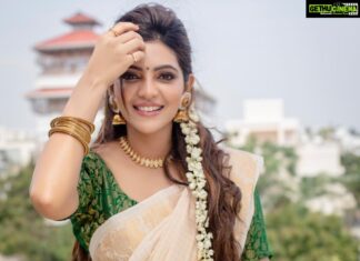 Athulya Ravi Instagram - இந்த உலகிலேயே உணவளிக்கும் விவசாயத்திற்கு விழா நாள் குறித்த ஒப்பற்ற சமுதாயம் நம் தமிழர் சமுதாயம்! உழைத்த எருதுக்கும்... விளைத்த நிலத்திற்கும் நன்றி செய்யும் திருநாள்! இனிய தமிழர் திருநாள் வாழ்த்துகள்!!! Saree : @thepallushop Blouse : @kiaraa_couture M&H : @viji_sharath Clicked : @kiransaphotography Jwelry @ethereal_jewellery_