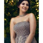 Athulya Ravi Instagram - Silent lips , loudest mind 😍 #feelgoodvibes #loveyourself💕 Shot by @prachuprashanth Outfit @yoshnasbyela Makeup @reenapaiva Hair @gopinathyashica Jewellery @bcos_its_silver Tqq @complete_cosmetic_care & @drashaqueen for guiding me 🙏
