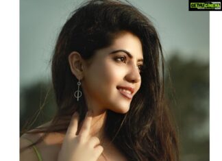 Athulya Ravi Instagram - Be a better you , for you ❤️ #betteryou #beleiveinyourself #loveyourself Shot by @cinematographer_gautham 📸 Retouched by @rampandian.n