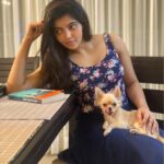 Athulya Ravi Instagram - We may not know what god has planned , but I know his plan never fails 😍 happy Sunday sweethearts❤️ be strong and be safe 😍 #quarantinelife #beinginhome🏡 #nomakeup #love #puppies #book #home #workout #food #movies ❤️❤️ PC: @cinematographer_gautham 😍