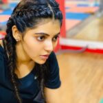Athulya Ravi Instagram - A simple truth ?? We will never have today again 💪💪 #workinprogress💪 #workinghard #gymmotivation #workoutmotivation ❤️❤️❤️