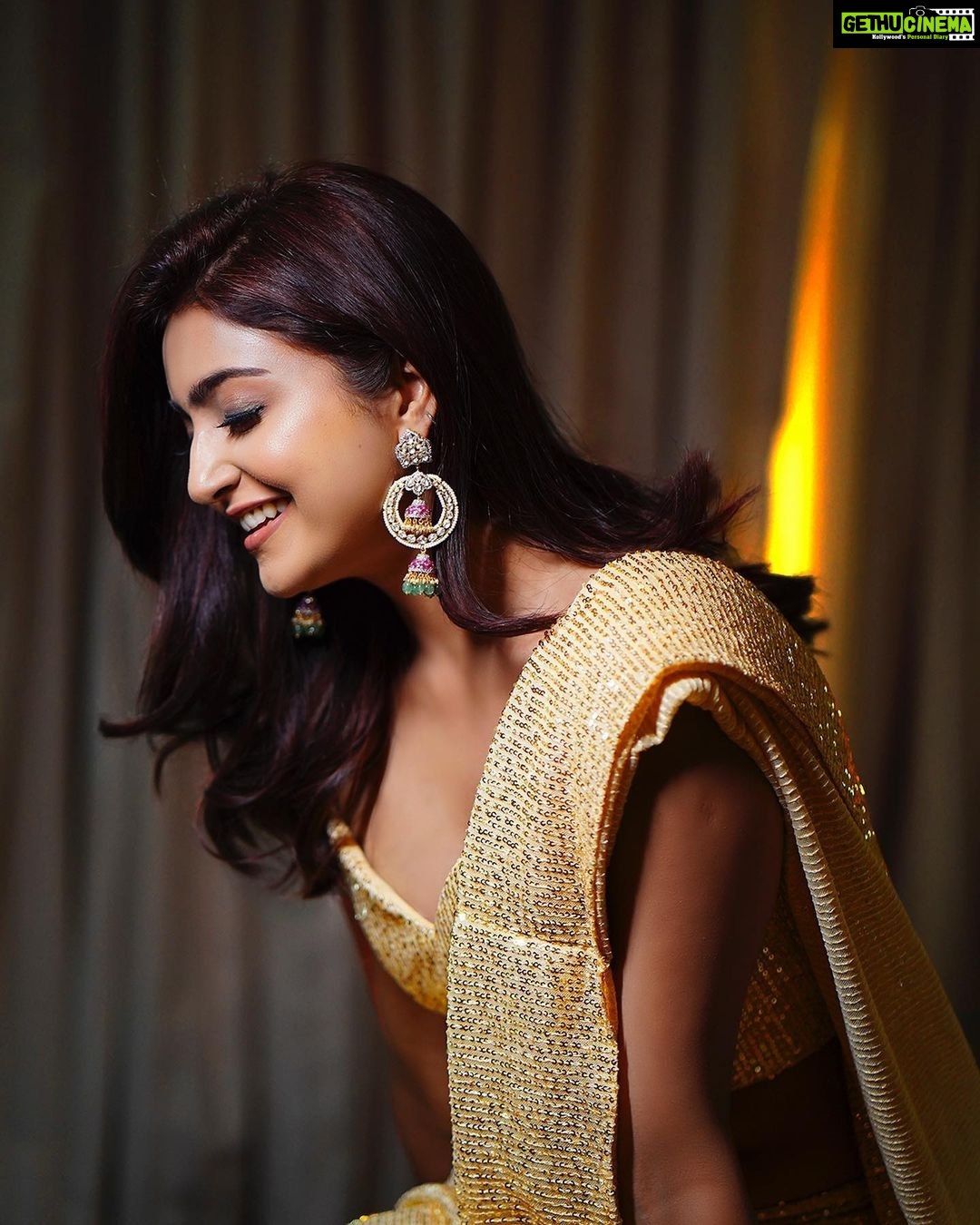 Avantika Mishra Instagram - 💜 💫 . . . #EnnaSollaPogirai #Dblock #JustTheBeginning