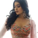 Avantika Mishra Instagram - For #EnnaSollaPogirai Audio launch. 💜 Outfit by @praveenraja Styling by @praveenraja Design team - @adwaitha_ Jewellery by @theamethyststore Makeup by @makeupwithshruthi Hair by @suganthi.themua Photographed by @bharanikumar_ #ennasollapogirai #Cuteponnu #Aasai #ashwin #avantika Chennai, India