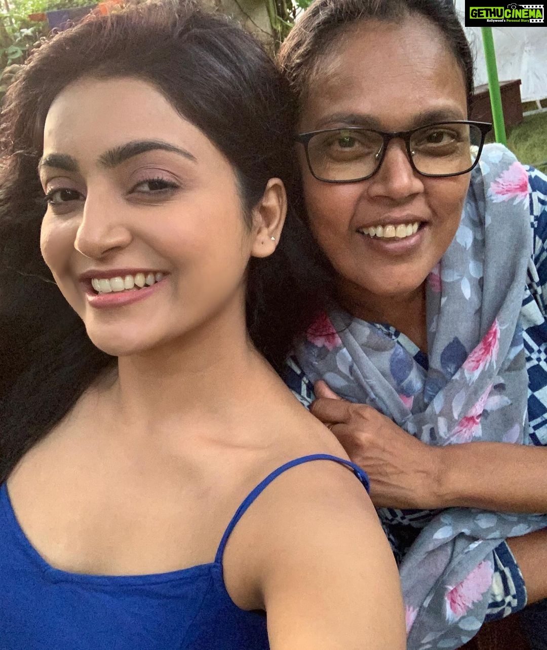 Avantika Mishra Instagram - Shot something very special with the legendary @brinda_gopal master! ❤️🧿 From being a fan girl of her incredible work to actually being on a set and see her weave her magic into songs has been a dream come true. #EnnaSollaPogirai #Aasai Chennai, India