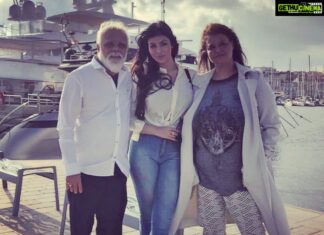 Ayesha Takia Instagram - Mom n Dad 🥰