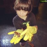 Ayesha Takia Instagram – Mikail, lover of all creepy crawlies, snakes, frogs, reptiles, creatures of the night and predators!!!! 🕷🙈🤪🕸🐜🐍🦀🦈🦇🦉🐞🐌🐛 he loves all creatures that would frighten most and finds the beauty in them where others don’t. #Mikail