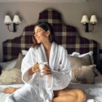 Banita Sandhu Instagram - rise & shiiiiiine ☕️🎶 The Cotswolds