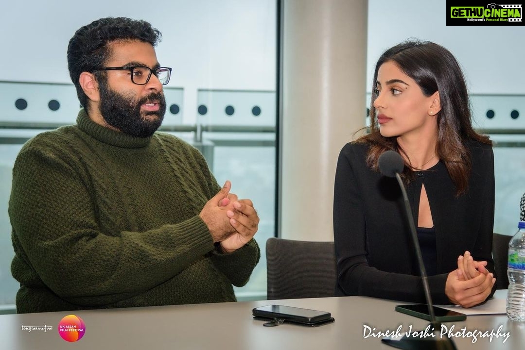 Banita Sandhu Instagram - moments from yesterday’s panel on mental health 🤍 thank you to the mayor’s office for hosting us, @theanujradia for your thoughtful questions and @ukasianfilmfestival for organising such a wonderful and necessary conversation around mental well-being 💭🕊 Office of the Mayor of Greater London