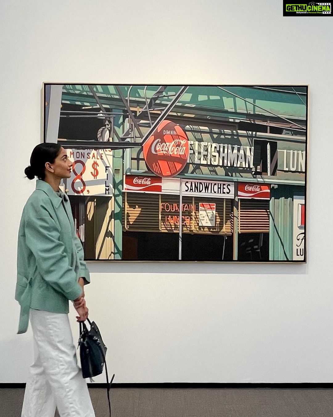 Banita Sandhu Instagram - swipe for some art 🖌 Frieze Masters