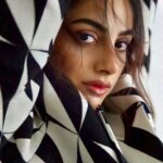Banita Sandhu Instagram – peek-a-boo 👻 

📸 @sashajairam 
💄 @larisa.mua 
🧥 @davidkomalondon