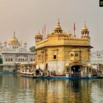 Banita Sandhu Instagram - I was fortunate enough to be a part of this journey 2 years ago. To travel to Amritsar for the first time. To tell an untold story that is, so traumatising yet, integral to understanding Punjabi history. To work with the genius himself @shoojitsircar again. Thank you so much for making me a part of your masterpiece, sir. I am so proud - as a Sikh Punjabi, as an actress and as your fan, always - to be attached to this movie. If you haven’t watched it yet, go to @primevideoin and witness the magic @vickykaushal09 has created on-screen right now!!! This film belongs to you, our Udham Singh 🤍 Amritsar, Punjab