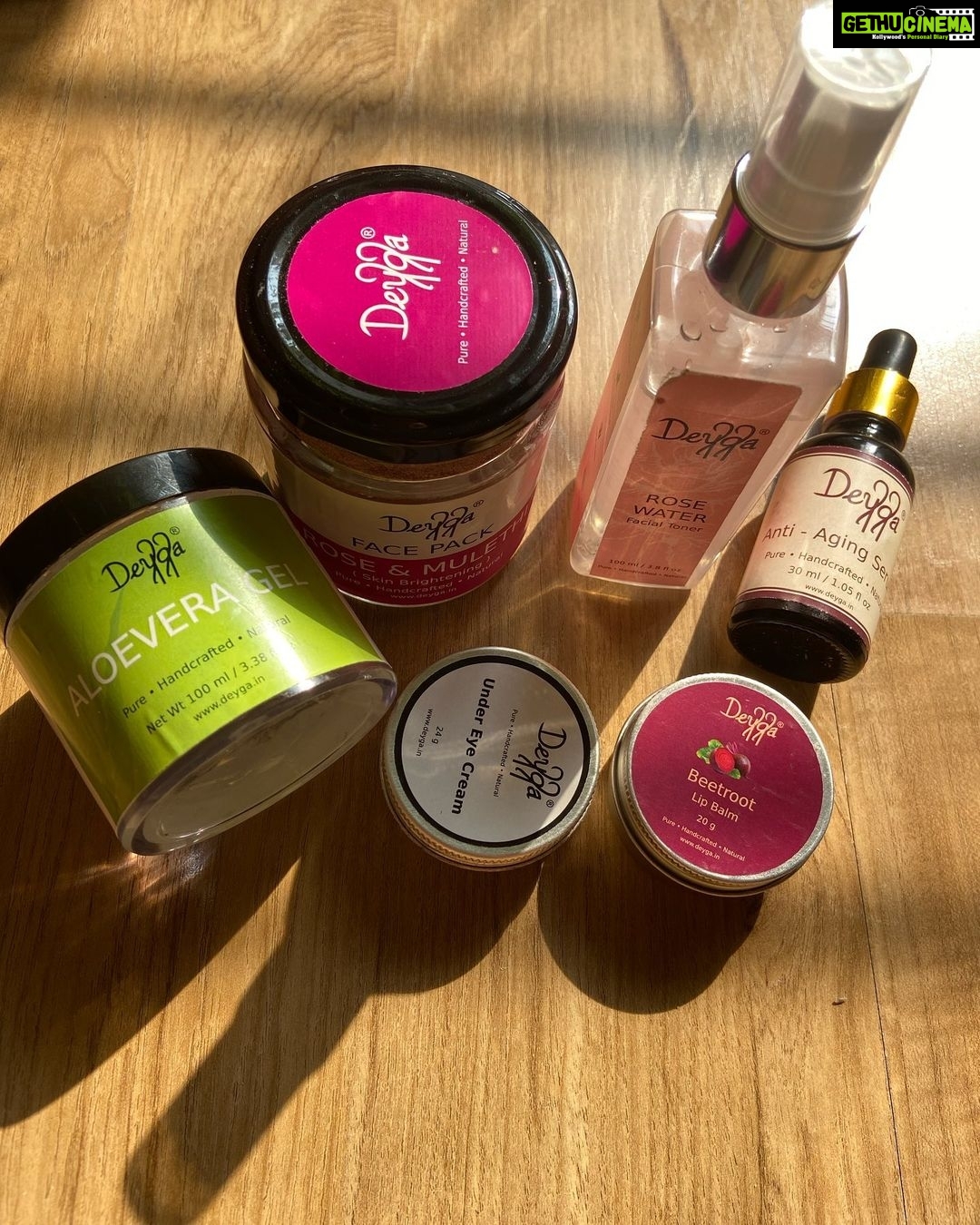 Bhanushree Mehra Instagram - Locking skin with the right amount of moisture is the best way to Anti-ageing ! I love the night serum by @deyga_organics and I make sure i apply it each night & I also follow up with Deyga's Under eye cream ! Beetroot lipbalm & aloevera gel are my day-mates😄 . . . . . . . #bhanushreemehra #skincare #choosepurechoosedeyga #healthyskin #glow #actress #varudu #run #missindia #tamil #telugu #hindi #dance #love #weekend #happy #reels #trending