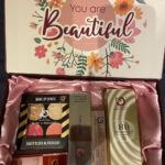 Bhanushree Mehra Instagram - Created a simple ‘go to make up look’ using @mattlookcosmetic Good quality makeup & super affordable! This dazzling makeup kit from @mattlookcosmetic includes - ✨Zero pore hydrating matte gel primer ✨Full coverage jumbo concealer ✨High definition foundation ✨Baked blush & highlighter ✨Line express ultimate precision eye liner ✨Big eyes long lasting mascara ✨Vivid matte lipstick . . . . #matlookcosmetics #makupkit #makeupvanity #affordablemakeup #goodquality #gotolook #bhanushreemehra