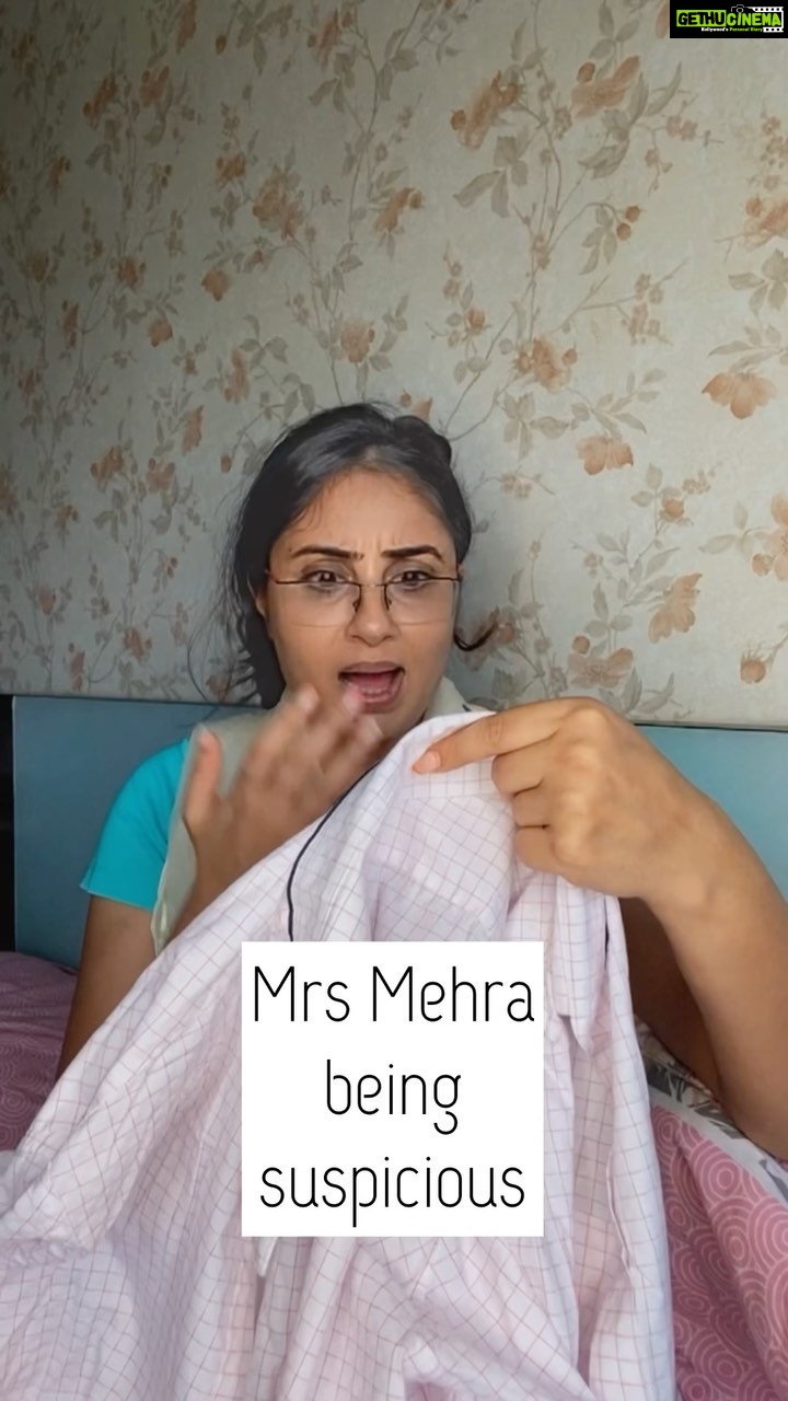 Bhanushree Mehra Instagram - It’s supposed to be an awkward moment for Mrs Mehra but she turns it into yet another opportunity to complain about her Daughter in law - Maharani ! 🤣 Watch the video to see what this is all about !! . . . . . If you enjoyed watching this video, do drop a heart ❤️ . . . . #mrsmehra #punjabi #punjabimothers #dramaqueen #mildil #motherinlaw #daughterinlaw #comedyvideos #laughoutloud #bhanushreemehra
