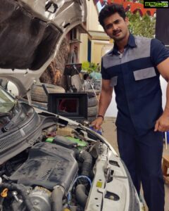 Chandan Kumar Instagram - Meet Mr.Srinivas, Car Mechanic. 
#srimathisrinivas 
@starmaa