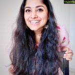 Chandini Sreedharan Instagram – Guess who woke up to a messy head of hair thanks to an overnight braid gone wrong. Couldn’t care less cuz it’s hair wash day, but what am I so happy about here 😆… life 💕🧿