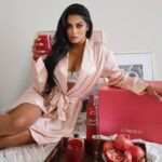 Chandrika Ravi Instagram - Baby it’s getting cold outside.. let’s have some grown and sexy vibes at home with the new pomegranate flavour @ciroc @diddy