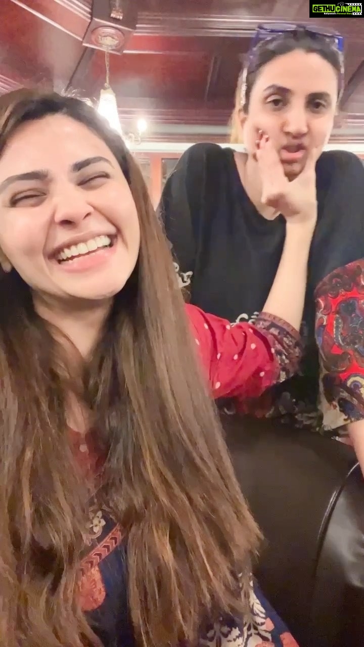 Daisy Shah Instagram - Oh ho ho… wait till the end 🤪 . . . #sisters #livelovelaugh #reelitfeelit