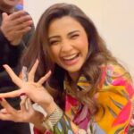 Daisy Shah Instagram - Blooper 🤪 . . #reelitfeelit #livelovelaugh #daisyshah P.s we never got to make 1 since @vinod1405 kept doing his own lines 🙈