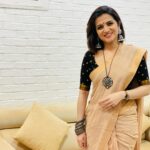 Dhivyadharshini Instagram – Photo dump evening 

Ps: After a good show 
#ddneelakandan #ddsaree #cottonsarees #blousedesigns #iphoneclicks #happygirls #navarasa #netflixsouthindia