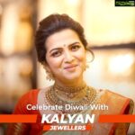 Dhivyadharshini Instagram – In our Indian culture, festivals are celebrated by making them more auspicious with jewellery shopping. To make my festive season more delightful I came to Kalyan Jewellers. Their all-new stunning Vedha collection is carefully crafted with the taste of Indian heritage. With over 100 unique designs spread across long haars, necklaces, bangles, earrings, and rings. 
 I loved their entire collection because of their traditional and contemporary designs. 
#DiwaliwithKalyanJewellers
 To make our festival celebration extra special more awesome, Kalyan Jewellers has announced its Diwali offers which includes
 
 
25% cashback on VA for gold jewellery, with VA starting as low as Rs 199/-
On diamond jewellery up to 25% cashback and on precious stone/ uncut jewellery up to 20% cashback will be applicable on stone charges.
Customers can also avail of gold rate protection by paying 10% advance on their intended purchase value. 
 
These offers are valid until 30th November 2021* at @kalyanjewellers_official showrooms across India. #ad 
Visit your nearest Kalyan Jewellers store to revel in beauty with their gorgeous antique Vedha collection.